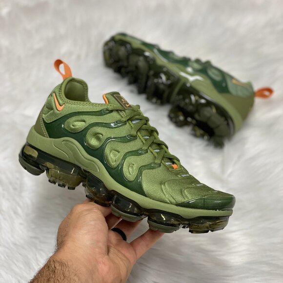 Nike Air VaporMax Plus Womens Sportswear Shoes Green FD0295-300 NEW* Sz 7.5